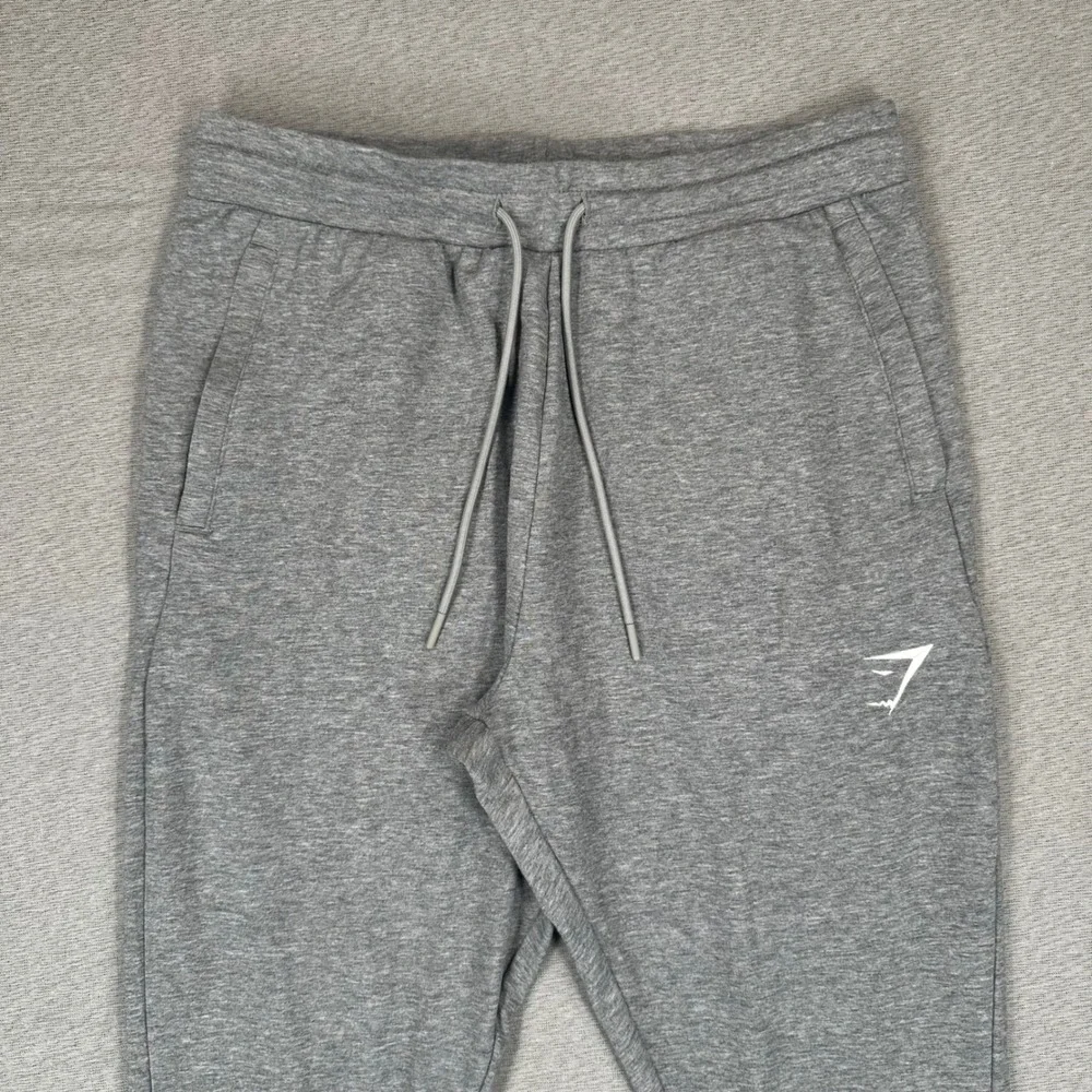 Gymshark Crest Joggers Men Medium Slim Tapered Grey Marl Sweatpants Gym Training